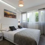 Reza Luxury Apartment