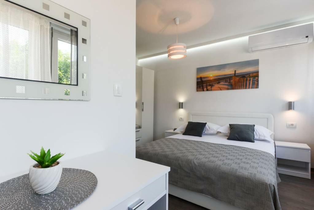 Reza Luxury Apartment
